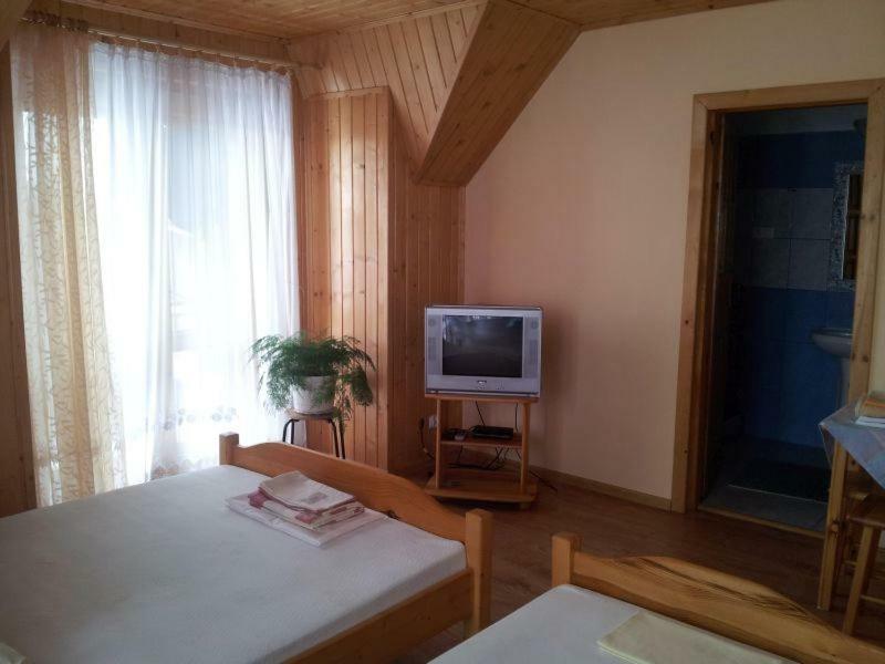 Pokoje Goscinne Janina I Jozef Majdanscy Kluszkowce Extérieur photo